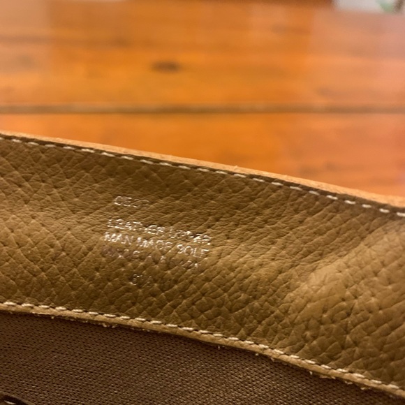 Camel suede angle boot, barely worn. Size 6.5M - Picture 3 of 4